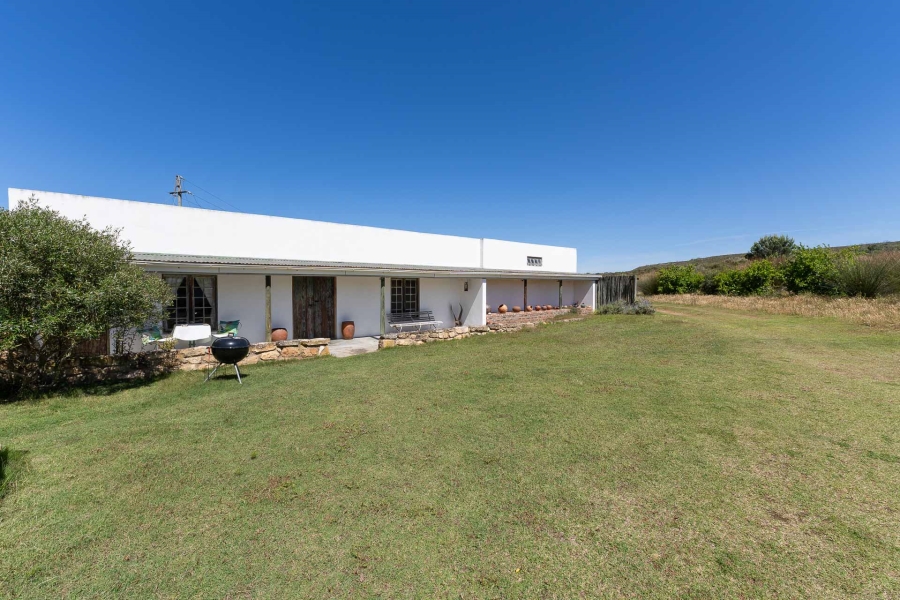 7 Bedroom Property for Sale in Stilbaai Rural Western Cape